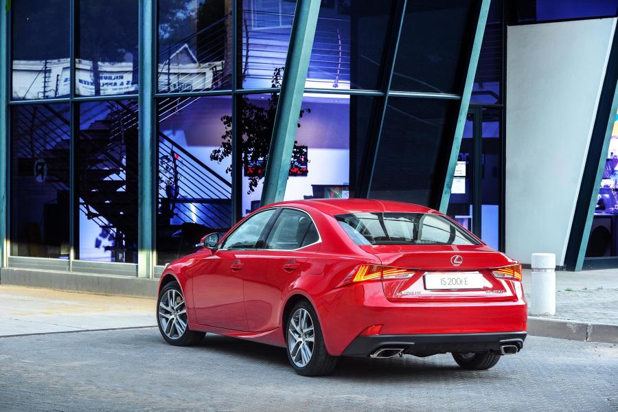  Lexus IS200t 2017 года  (ZA) (фото 12 из 18)